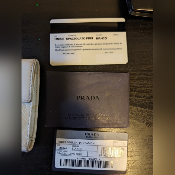 Prada White Wallet with Auth card included - Picture 16 of 16